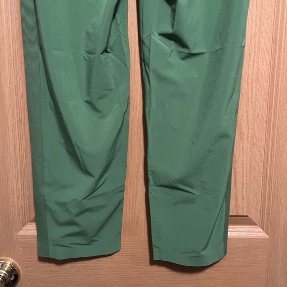 Athleta Green Brooklyn Mid Rise Ankle Pant NWOT Size 4 Activewear Athleisure - Picture 10 of 12